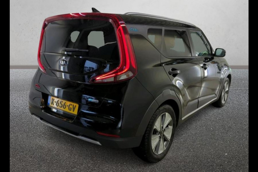 Kia e-Soul 150kW / 64kWh Executive line / Leder / TV. DVD scherm A./ Pdc+Camera / Xenon / Navigatie / Airco-ecc. / Apk 12-2026
