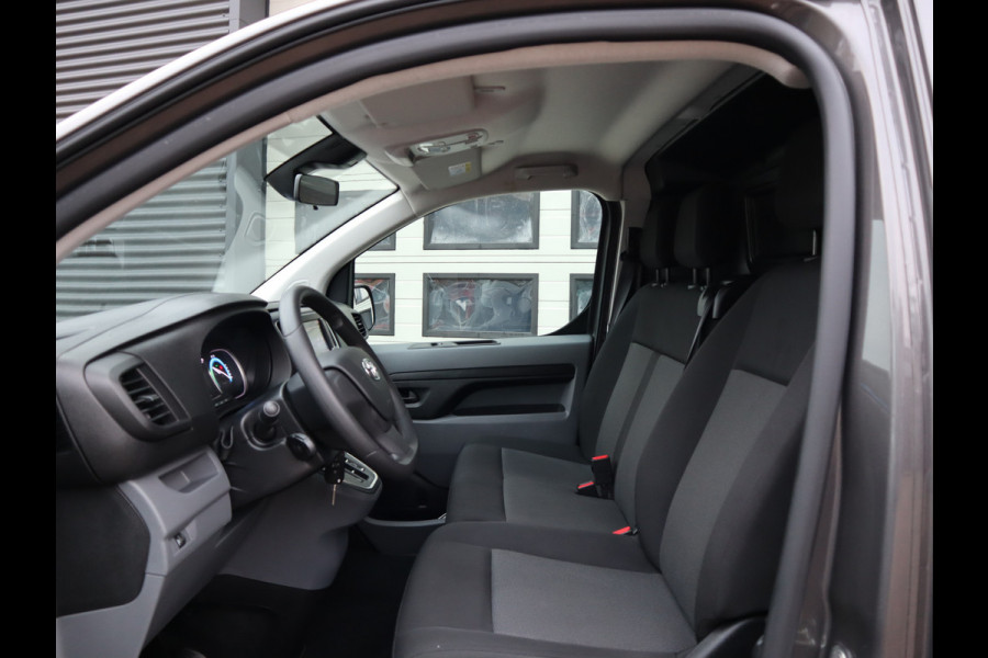 Toyota PROACE Electric Worker 50 kWh SoH 94,9 % Snelladen L3 Extra lang - NL Auto - Trekhaak