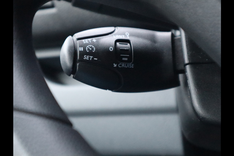 Toyota PROACE Electric Worker 50 kWh SoH 94,9 % Snelladen L3 Extra lang - NL Auto - Trekhaak