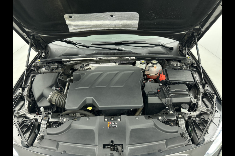 Opel Insignia Sports Tourer 1.5 CDTI 123PK Business Elegance / Leder / Trekhaak / Camera / Stoel-Stuurverwarming / Xenon / Airco-ecc. / Apk 01-2027