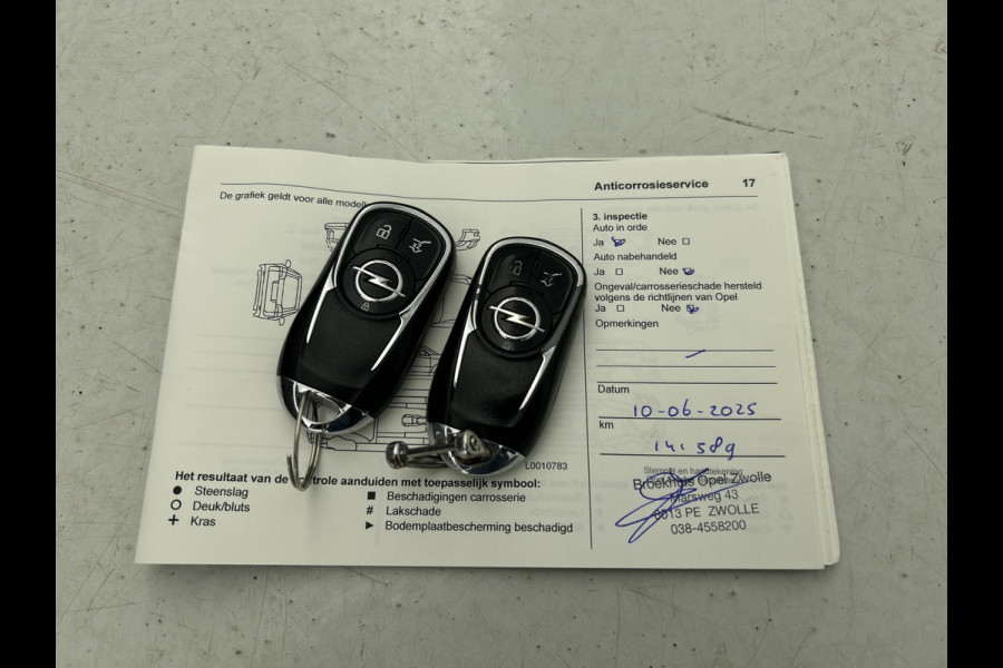 Opel Insignia Sports Tourer 1.5 CDTI 123PK Business Elegance / Leder / Trekhaak / Camera / Stoel-Stuurverwarming / Xenon / Airco-ecc. / Apk 01-2027