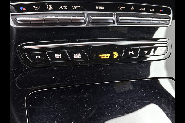 Mercedes-Benz EQC 400 4MATIC Business Solution 80 kWh (SFEERVERRLICHTING, CAMERA, ADAPTIVE CRUISE, STOELVERWARMING, DODEHOEK)