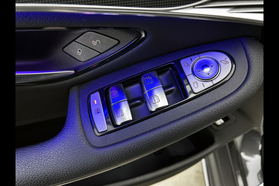 Mercedes-Benz EQC 400 4MATIC Business Solution 80 kWh (SFEERVERRLICHTING, CAMERA, ADAPTIVE CRUISE, STOELVERWARMING, DODEHOEK)