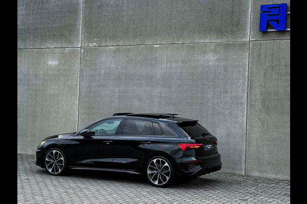 Audi A3 Sportback 35TFSI 150pk S-Tronic Competition S Edition S-Line Black Edtion! Pano|Kuipstoelen|Ambiance|Matrix|Virtual|Camera