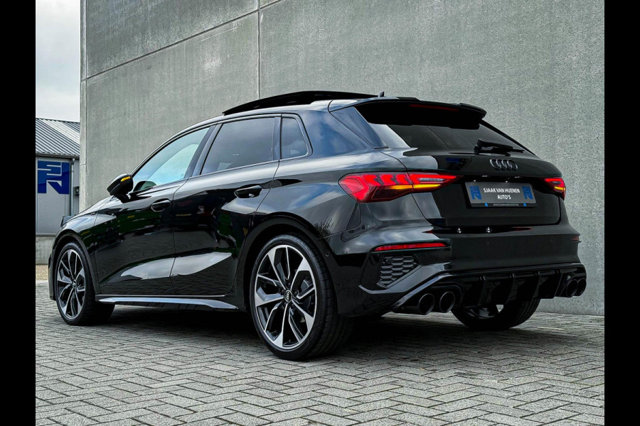 Audi A3 Sportback 35TFSI 150pk S-Tronic Competition S Edition S-Line Black Edtion! Pano|Kuipstoelen|Ambiance|Matrix|Virtual|Camera