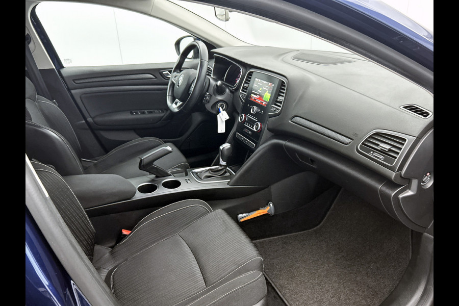 Renault Mégane Estate 1.5 DCi Automaat Euro6 / Distributie vv bij 123Dkm / Cruise / Navi / LED / Carplay / Parkeer sensoren / Apk 06-2026