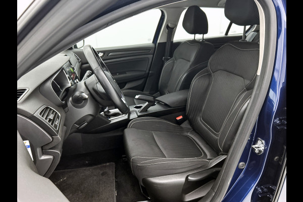 Renault Mégane Estate 1.5 DCi Automaat Euro6 / Distributie vv bij 123Dkm / Cruise / Navi / LED / Carplay / Parkeer sensoren / Apk 06-2026