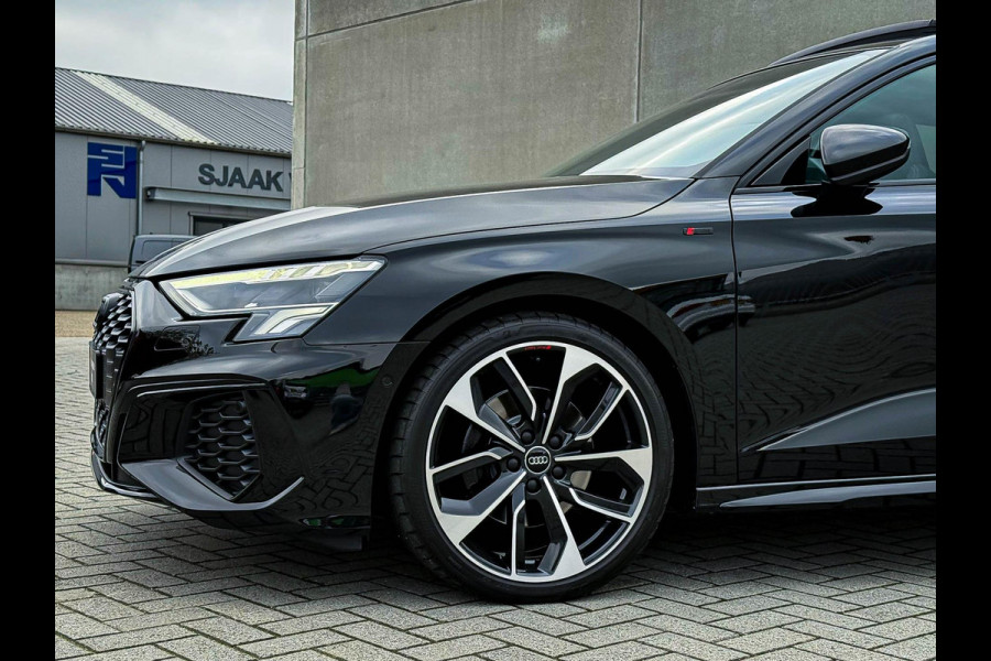 Audi A3 Sportback 35TFSI 150pk S-Tronic Competition S Edition S-Line Black Edtion! Pano|Kuipstoelen|Ambiance|Matrix|Virtual|Camera