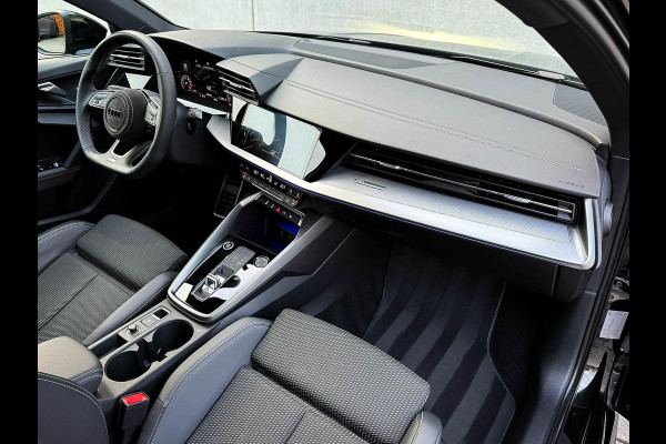 Audi A3 Sportback 35TFSI 150pk S-Tronic Competition S Edition S-Line Black Edtion! Pano|Kuipstoelen|Ambiance|Matrix|Virtual|Camera