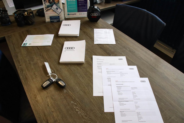 Audi A3 Sportback 35TFSI 150pk S-Tronic Competition S Edition S-Line Black Edtion! Pano|Kuipstoelen|Ambiance|Matrix|Virtual|Camera