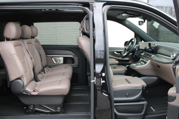 Mercedes-Benz V-Klasse 300d / AMG / Exclusive / 4-matic / Luchtvering / 7-pers / Pano / 360 Cam / Burmester / Vol Opties / NIEUWSTAAT.