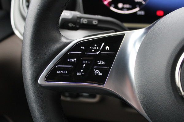 Mercedes-Benz V-Klasse 300d / AMG / Exclusive / 4-matic / Luchtvering / 7-pers / Pano / 360 Cam / Burmester / Vol Opties / NIEUWSTAAT.