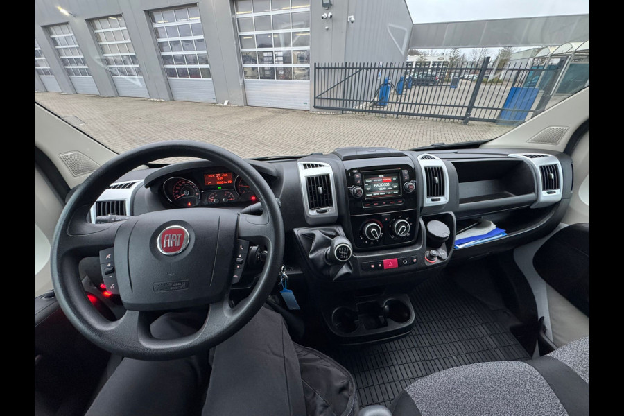 Fiat Ducato 35 2.3 MultiJet Bakwagen Met Laadklep/Meubelbak/Cruise control