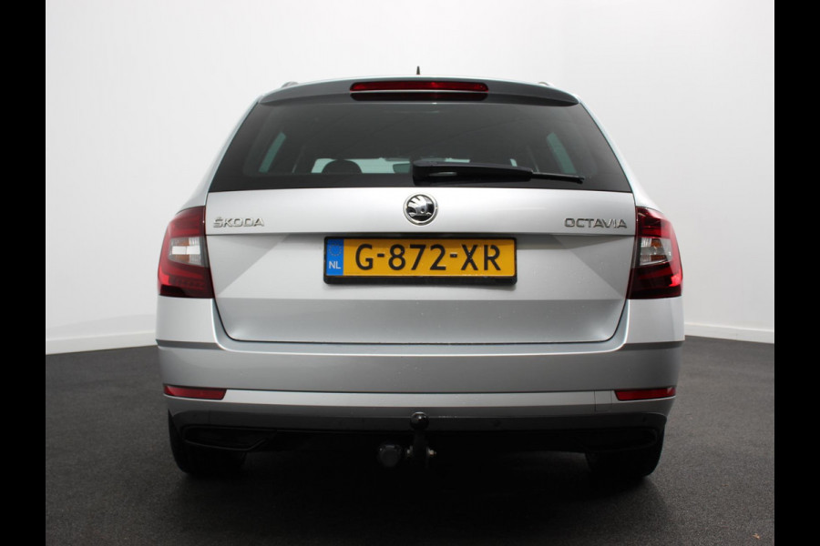 Škoda Octavia Combi 1.0 TSI 115pk Sport Business | Navigatie | Climate Control | Trekhaak | Extra Getint Glas | Lichtmetalen Velgen | Parkeer sensoren