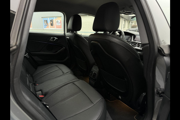 BMW 2 Serie Gran Coupé 218i Aut. Sport Edition | LED | Sport Leder | Navi | Camera |