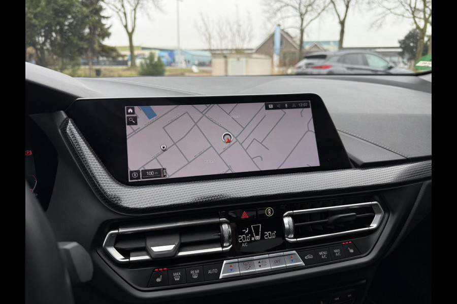 BMW 2 Serie Gran Coupé 218i Aut. Sport Edition | LED | Sport Leder | Navi | Camera |