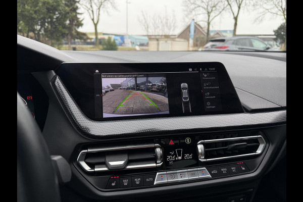 BMW 2 Serie Gran Coupé 218i Aut. Sport Edition | LED | Sport Leder | Navi | Camera |