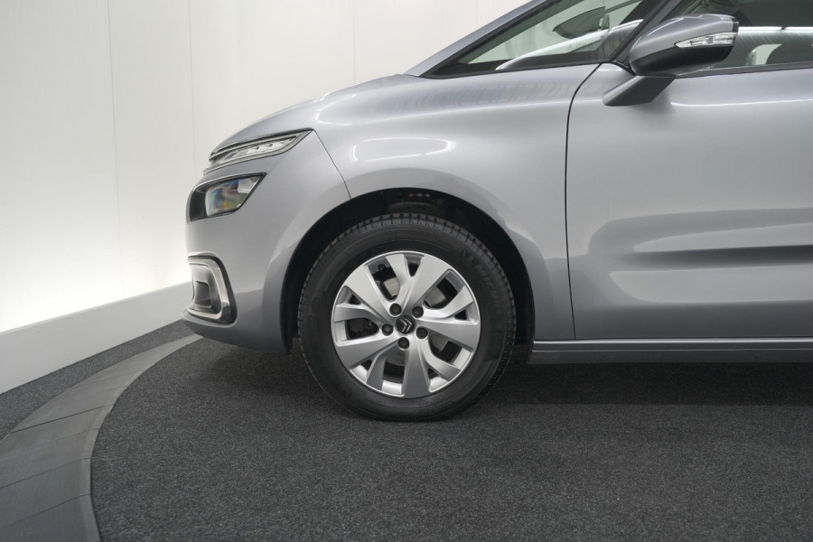 Citroën C4 Spacetourer PureTech 130 EAT8 Feel | Climate Control | Apple Carplay | Cruise Control | Parkeersensoren