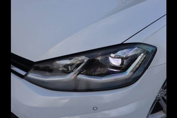 Volkswagen Golf 1.5 TSI Highline R-Line // Dealeronderhouden