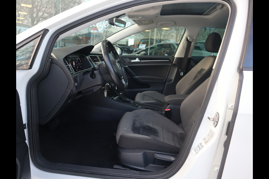 Volkswagen Golf 1.5 TSI Highline R-Line // Dealeronderhouden