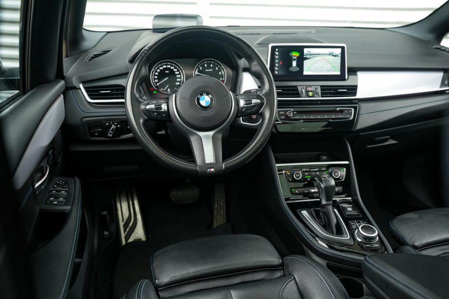 BMW 2 Serie Active Tourer 225xe iPerformance High Executive M Pakket Camera Pano HUD Clima Cruise Leer 17"LM