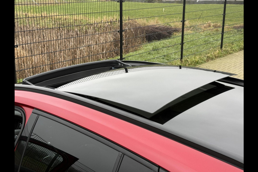 Ford FOCUS Wagon 1.0 EcoBoost Hybrid ST Line X | PANO | 155PK | Camera | Blind Spot | Stuur/stoel verw.