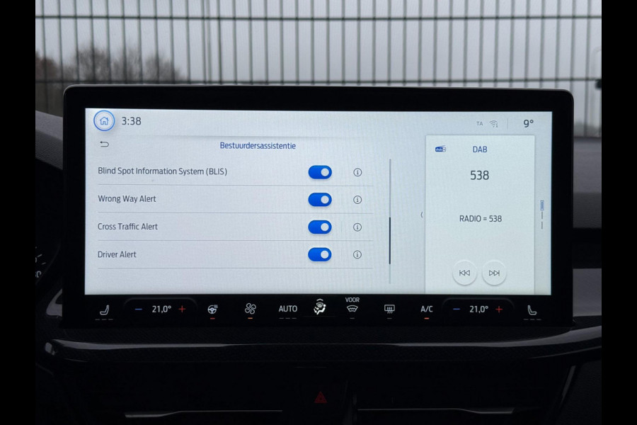 Ford FOCUS Wagon 1.0 EcoBoost Hybrid ST Line X | PANO | 155PK | Camera | Blind Spot | Stuur/stoel verw.