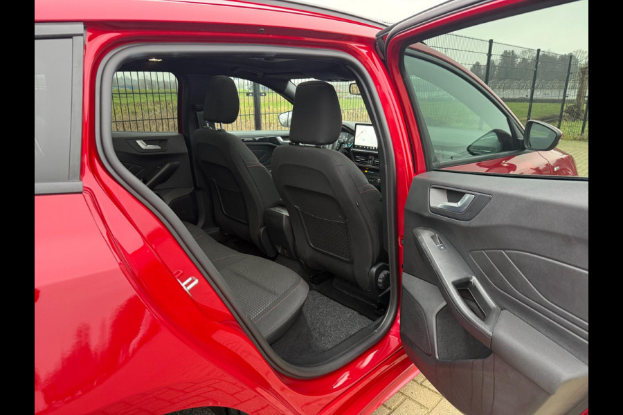 Ford FOCUS Wagon 1.0 EcoBoost Hybrid ST Line X | PANO | 155PK | Camera | Blind Spot | Stuur/stoel verw.