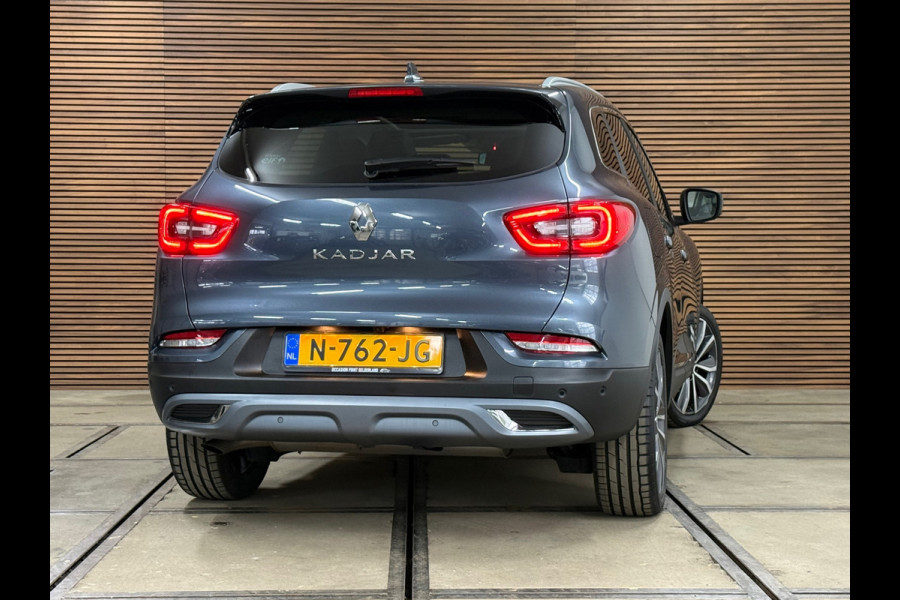 Renault Kadjar 1.3 TCe Intens | Pano | Trekhaak | Sportstoelen | BOSE | 19' inch | Stoelverwarming | LED | DAB Radio | Keyless
