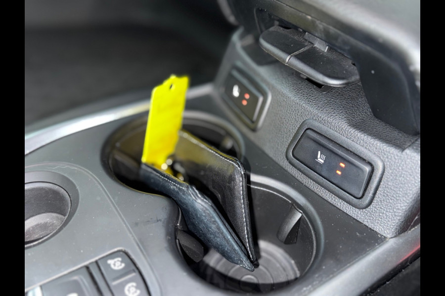 Renault Kadjar 1.3 TCe Intens | Pano | Trekhaak | Sportstoelen | BOSE | 19' inch | Stoelverwarming | LED | DAB Radio | Keyless