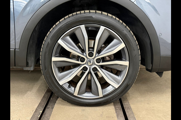 Renault Kadjar 1.3 TCe Intens | Pano | Trekhaak | Sportstoelen | BOSE | 19' inch | Stoelverwarming | LED | DAB Radio | Keyless