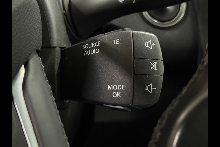Renault Kadjar 1.3 TCe Intens | Pano | Trekhaak | Sportstoelen | BOSE | 19' inch | Stoelverwarming | LED | DAB Radio | Keyless