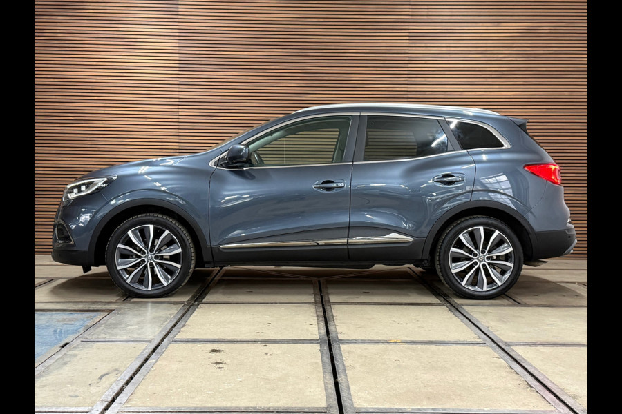 Renault Kadjar 1.3 TCe Intens | Pano | Trekhaak | Sportstoelen | BOSE | 19' inch | Stoelverwarming | LED | DAB Radio | Keyless