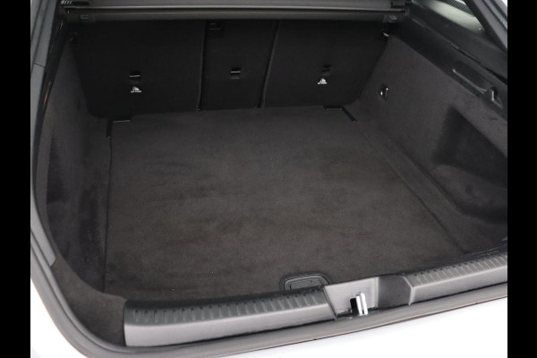 Mercedes-Benz CLA-Klasse Shooting Brake 180 Business Solution | Stoelverwarming | Carplay | Camera | Half leder | Widescreen | Dodehoek detectie | Navigatie | Park Assist