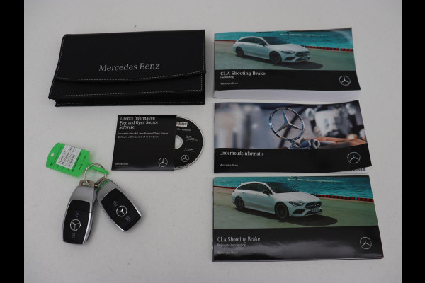 Mercedes-Benz CLA-Klasse Shooting Brake 180 Business Solution | Stoelverwarming | Carplay | Camera | Half leder | Widescreen | Dodehoek detectie | Navigatie | Park Assist