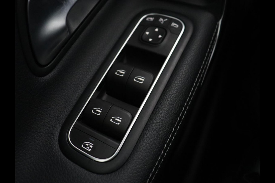 Mercedes-Benz CLA-Klasse Shooting Brake 180 Business Solution | Stoelverwarming | Carplay | Camera | Half leder | Widescreen | Dodehoek detectie | Navigatie | Park Assist