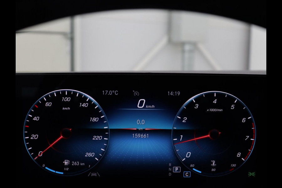 Mercedes-Benz CLA-Klasse Shooting Brake 180 Business Solution | Stoelverwarming | Carplay | Camera | Half leder | Widescreen | Dodehoek detectie | Navigatie | Park Assist