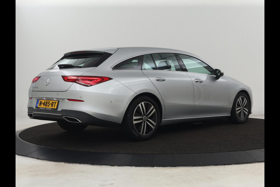 Mercedes-Benz CLA-Klasse Shooting Brake 180 Business Solution | Stoelverwarming | Carplay | Camera | Half leder | Widescreen | Dodehoek detectie | Navigatie | Park Assist