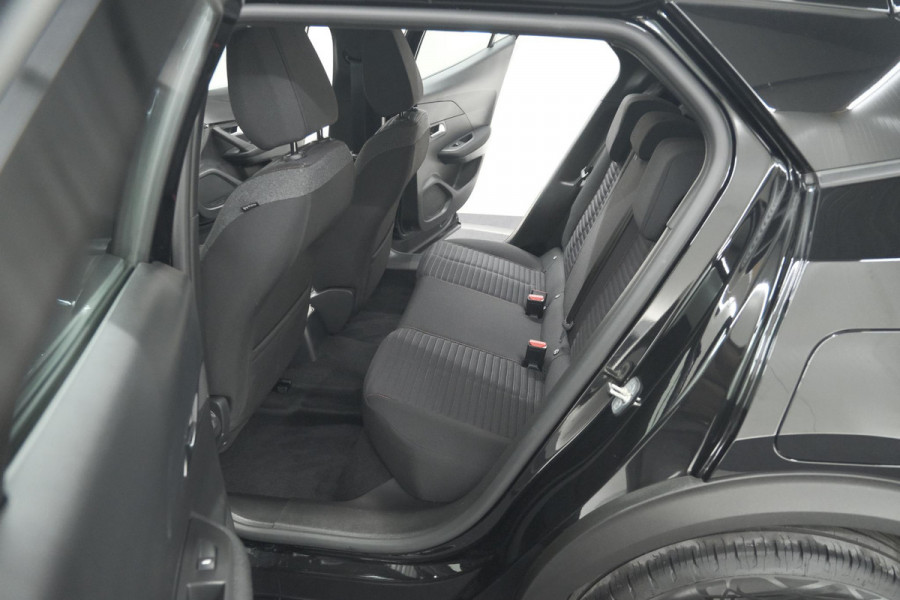 Peugeot 2008 PureTech 130 Active Pack | Trekhaak | Camera | Navigatie | Parkeersensoren | Apple Carplay