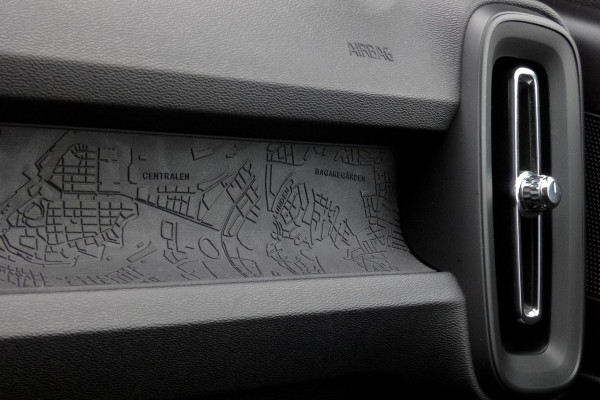 Volvo XC40 1.5 T3 | TREKHAAK | CAMERA | LED KOPLAMPEN | ORIGINEEL NEDERLANDS