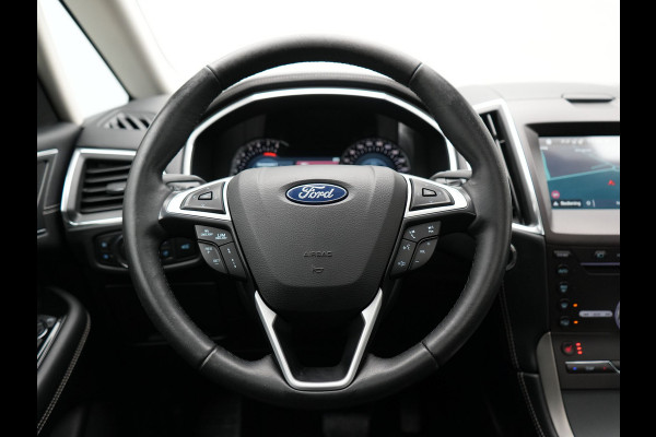 Ford S-Max 2.0 Vignale 7 Persoons 241pk Dealer O.H. | Panodak | Adaptive Cruise | 360 Camera | Lederen Comfortstoelen Memory & Verwarmd | Apple Carplay | Stuur Verwarmd | Keyless | Sfeerverlichting | Blis | Navigatie | DAB |