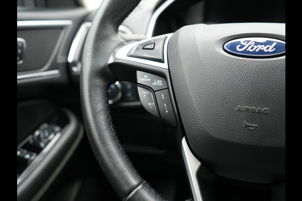 Ford S-Max 2.0 Vignale 7 Persoons 241pk Dealer O.H. | Panodak | Adaptive Cruise | 360 Camera | Lederen Comfortstoelen Memory & Verwarmd | Apple Carplay | Stuur Verwarmd | Keyless | Sfeerverlichting | Blis | Navigatie | DAB |