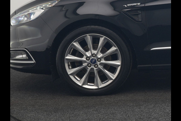 Ford S-Max 2.0 Vignale 7 Persoons 241pk Dealer O.H. | Panodak | Adaptive Cruise | 360 Camera | Lederen Comfortstoelen Memory & Verwarmd | Apple Carplay | Stuur Verwarmd | Keyless | Sfeerverlichting | Blis | Navigatie | DAB |