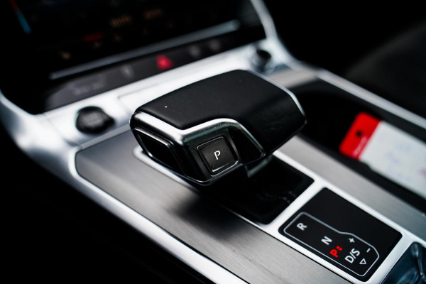 Audi A6 Avant 55 TFSI e quattro Competition | Pano | Trekhaak | 2x S-Line | Achteruitrijcamera