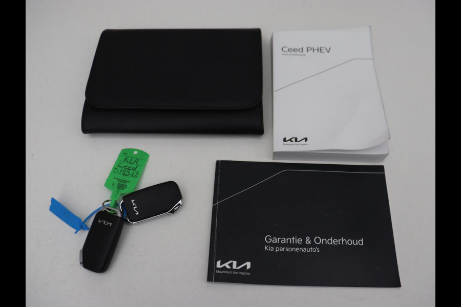 Kia Ceed 1.6 GDI PHEV DynamicPlusLine | Trekhaak | Stoel & stuurverwarming | Adaptive cruise | Camera | Carplay | Half leder | Keyless | Full LED | Climate control