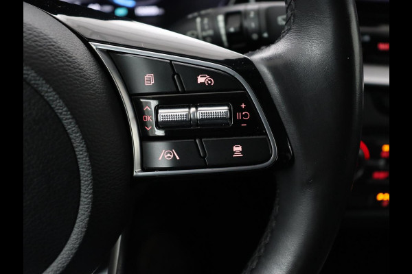 Kia Ceed 1.6 GDI PHEV DynamicPlusLine | Trekhaak | Stoel & stuurverwarming | Adaptive cruise | Camera | Carplay | Half leder | Keyless | Full LED | Climate control