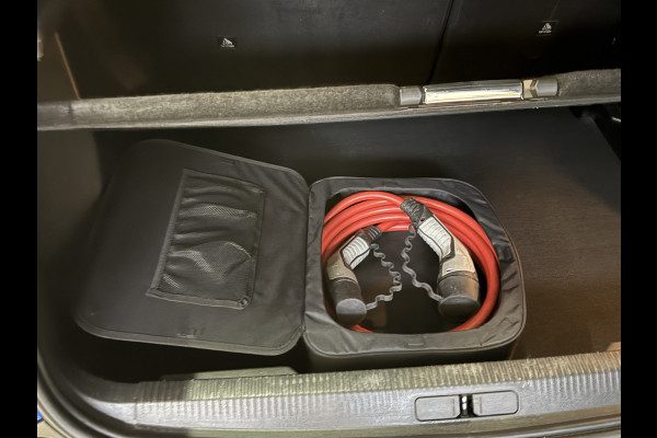 Peugeot e-2008 EV GT 50 kWh | Camera | Andriod Auto | Stoelverwarming