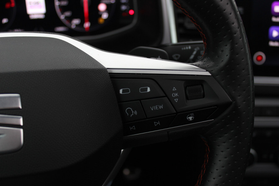 Seat Ateca 1.5 TSI Xperience Business Intense / Trekhaak / Panoramadak / Camera / Virtual Cockpit / CarPlay / 18'' / Keyless / Rijstrooksensor / Navigatie / LED / DAB / Stuur+Stoelverwarming / ACC