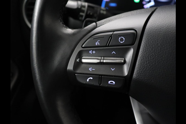 Hyundai Kona EV Fashion 64 kWh | 3-Fase | SOH 100% | Head-Up | Adaptive cruise | Carplay | Warmtepomp | Camera | Krell Audio | Navigatie | Parkeerhulp