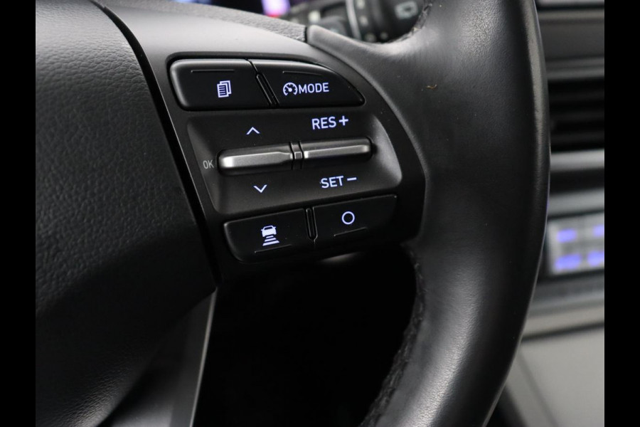Hyundai Kona EV Fashion 64 kWh | 3-Fase | SOH 100% | Head-Up | Adaptive cruise | Carplay | Warmtepomp | Camera | Krell Audio | Navigatie | Parkeerhulp